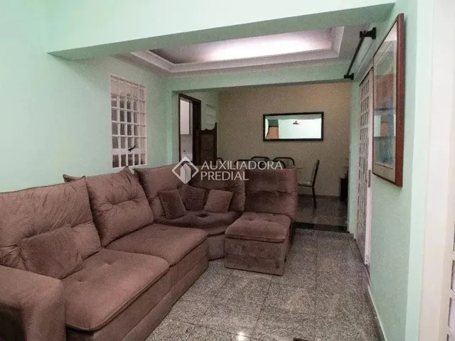 Imagem: Sobrado de 300M² 4 Quartos Travessa com
