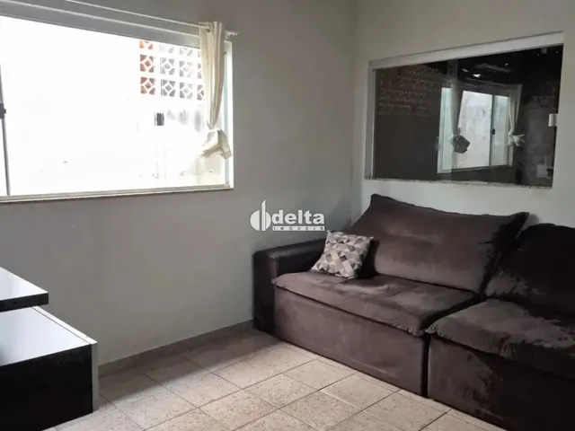 Imagem: Casa Residencial com 3 Quartos Sendo 1 Suíte