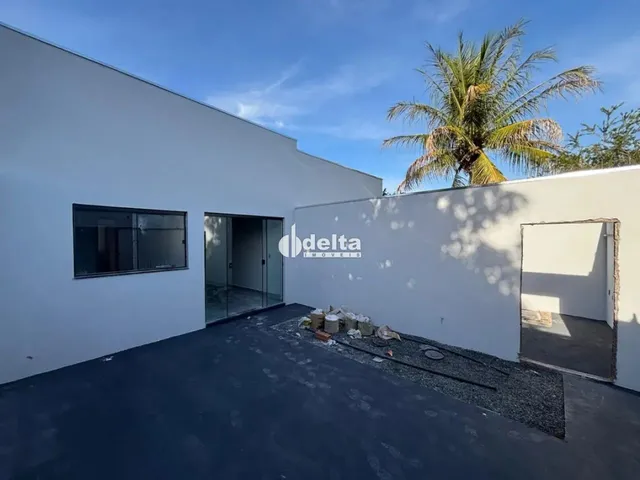 Imagem: Casa Residencial com 2 Quartos Sendo 1 Suíte