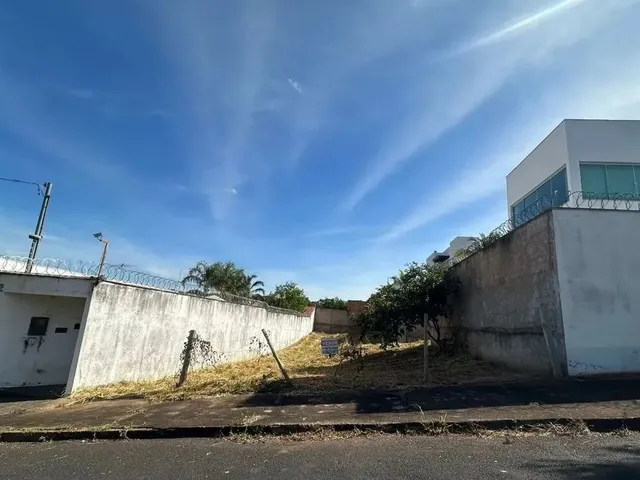 Imagem: Terreno À Venda no Bairro Cidade Jardim