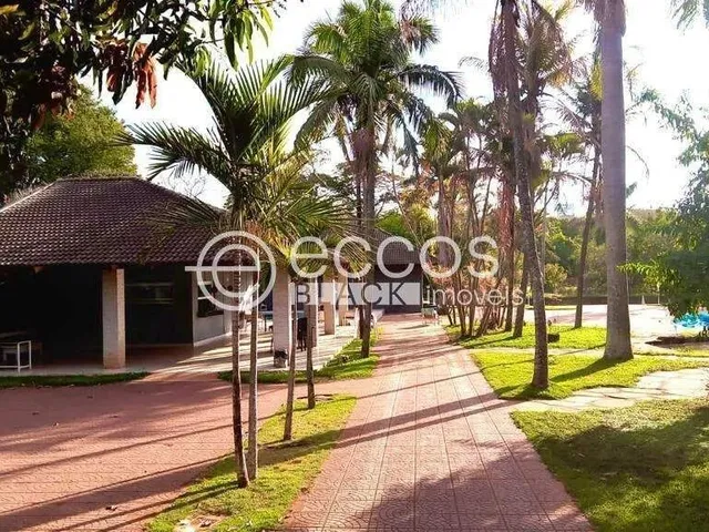 Imagem: Chácara À Venda, 3 Quartos, 1 Suíte