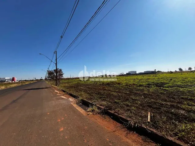Imagem 2: Área com 1.000M² Disponível para Venda no Bairro Centro Empresarial Leste Em