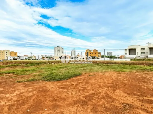 Imagem: Área Disponível para Venda 893 M² no