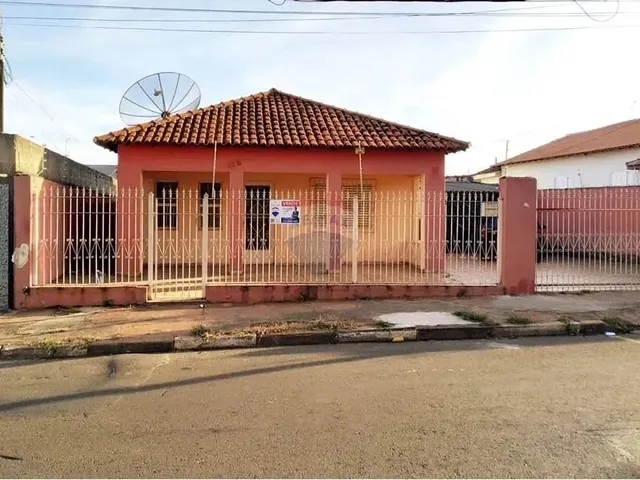 Imagem: Casa de 4 Quartos com Terreno de 450 M²