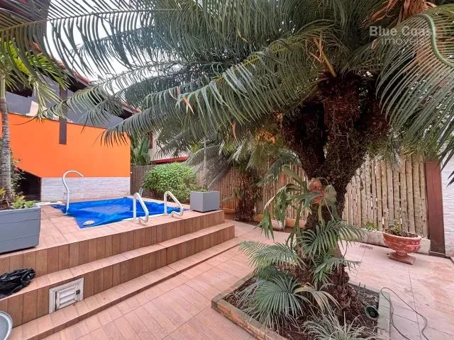 Imagem: A casa em condomínio possui 3 Dormitórios, 2 Suítes, 4