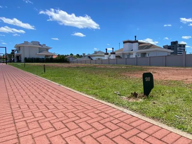 Imagem: Terreno Plano em Condomínio Fechado com