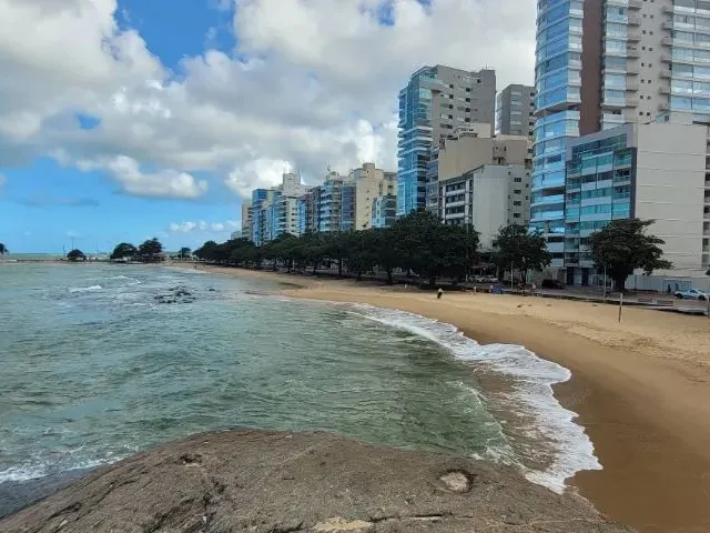 Imagem 1: Suíte Centro Guarapari - Pacote Réveillon Disponível - 5Min a Pé da Praia Das