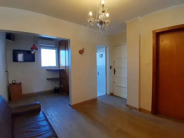 Imagem 7: Sala Comercial com Aproximadamente 38M², Um Banheiro Social, Localizado no Centro Da
