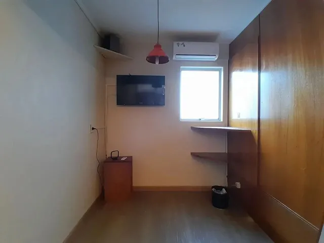 Imagem 6: Sala Comercial com Aproximadamente 38M², Um Banheiro Social, Localizado no Centro Da