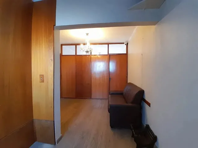 Imagem 2: Sala Comercial com Aproximadamente 38M², Um Banheiro Social, Localizado no Centro Da