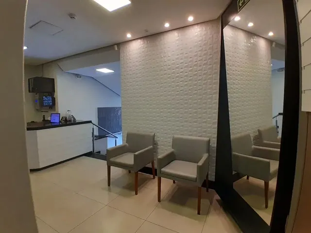 Imagem 8: Sala Comercial com Aproximadamente 38M², Um Banheiro Social, Localizado no Centro Da