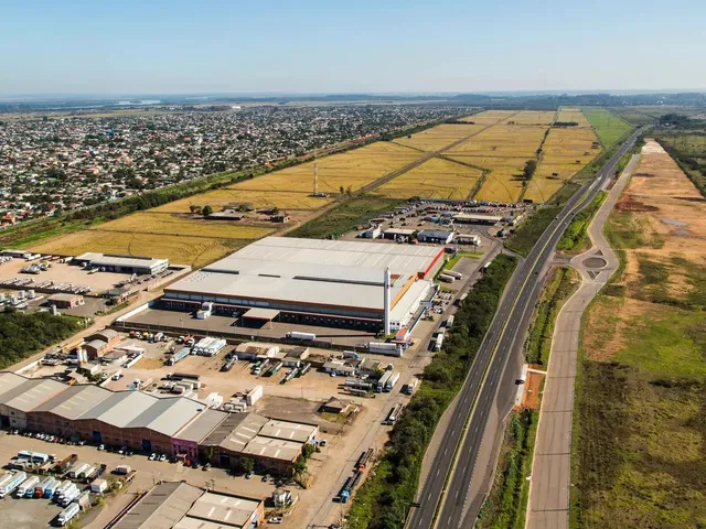 Imagem 5: Pavilhão com 3.729M² e 8 Docas para Alugar em Condomínio Logístico em Canoas /Rs