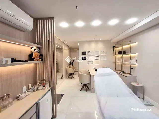 Imagem 15: Sala Comercial Mobiliada, Andar Alto com Vaga Coberta no Max Plaza