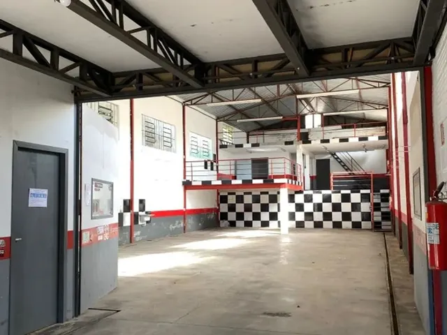 Imagem 10: Pavilhão Comercial C/360M² / 12 Vagas Cobertas