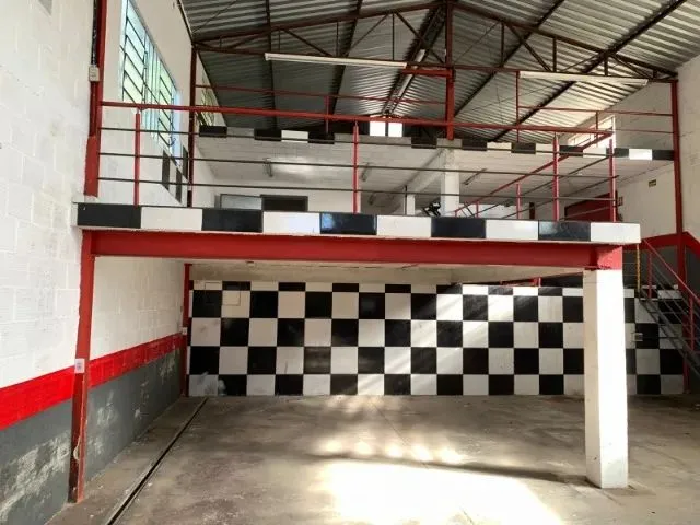 Imagem 4: Pavilhão Comercial C/360M² / 12 Vagas Cobertas