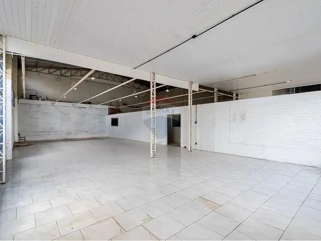 Imagem 15: Prédio Comercial Próximo da Rua Portão