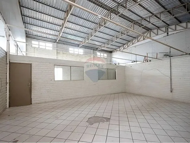 Imagem 16: Prédio Comercial Próximo da Rua Portão