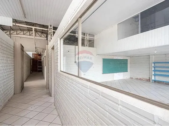 Imagem 5: Prédio Comercial Próximo da Rua Portão