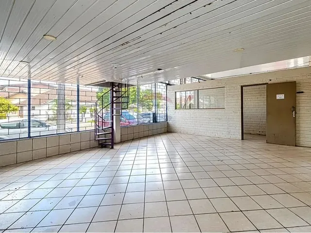 Imagem 3: Prédio Comercial Próximo da Rua Portão