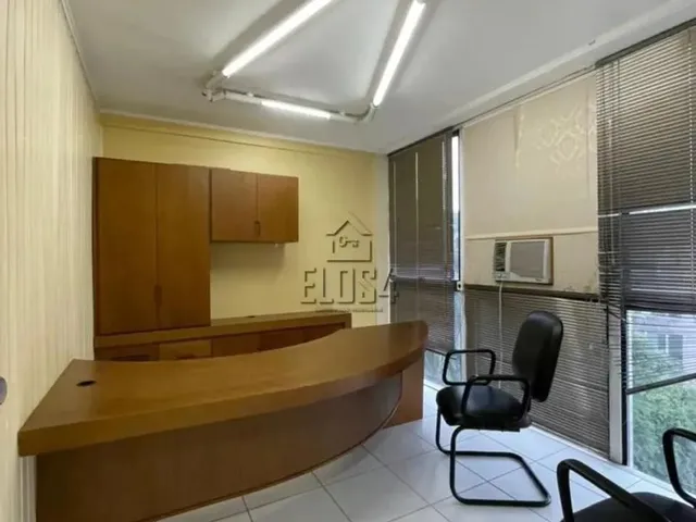 Imagem: Sala Comercial com 3 Dormitorio(S) Localizado(A)