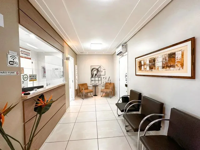 Imagem: Sala Comercial com 3 Dormitorio(S) Localizado(A)