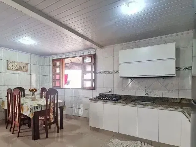 Imagem 9: Oportunidade Única! Linda Casa com Piscina! 3Quartos! 400M²! Localização