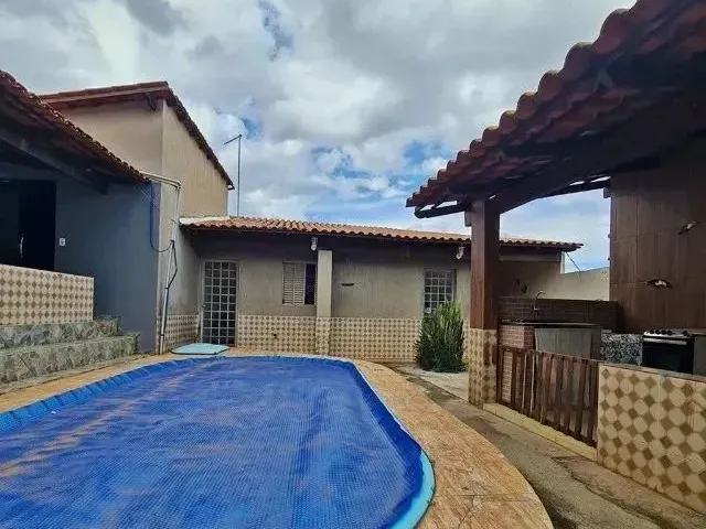 Imagem 13: Oportunidade Única! Linda Casa com Piscina! 3Quartos! 400M²! Localização