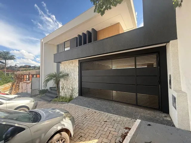 Imagem: Casa de Alto Padrão À Venda Setor Habitacional