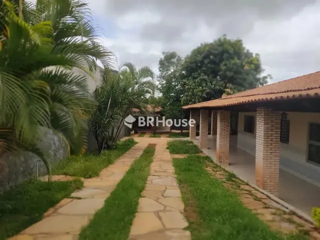 Imagem: Imóvel com 2 Casas Construídas em Terreno