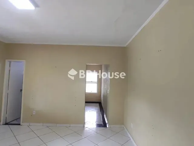 Imagem 5: Imóvel com 2 Casas Construídas em Terreno de 805M² , em Condomínio , Área