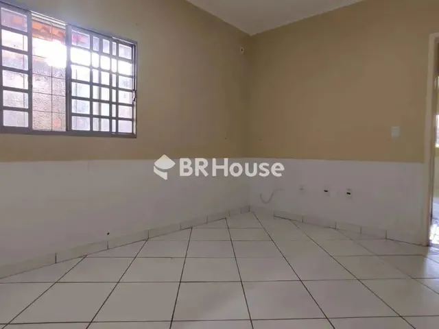 Imagem 7: Imóvel com 2 Casas Construídas em Terreno de 805M² , em Condomínio , Área