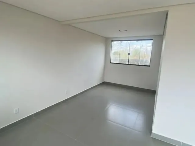 Imagem 15: Casa Moderna com Piscina e Jardim
