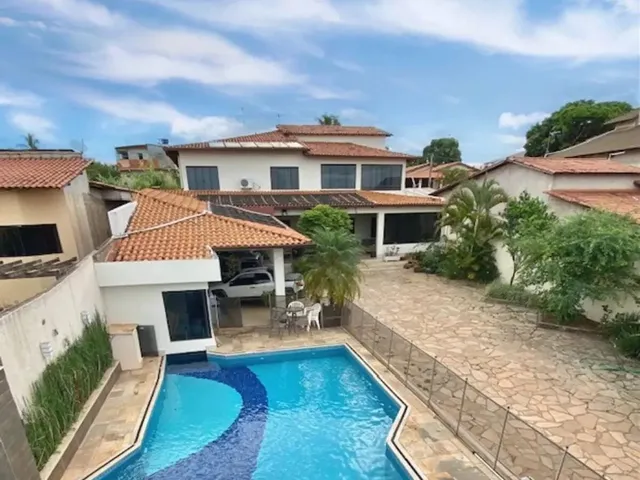 Imagem: Casa Estilo Colonial com 6 Quartos, 4 Suítes