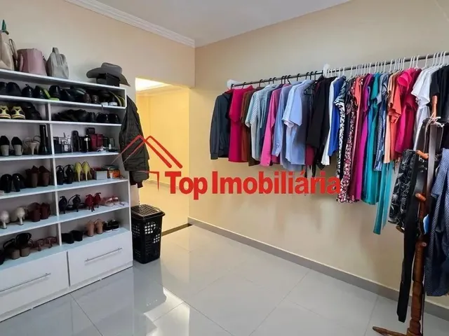 Imagem 14: Impecável Sobrado À Venda na Samambaia Norte - Qr 213: 4 Quartos, 1 Suíte, 2 Salas, 4