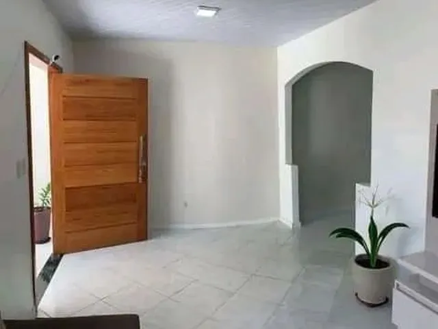 Imagem: Casa em Rua Pública