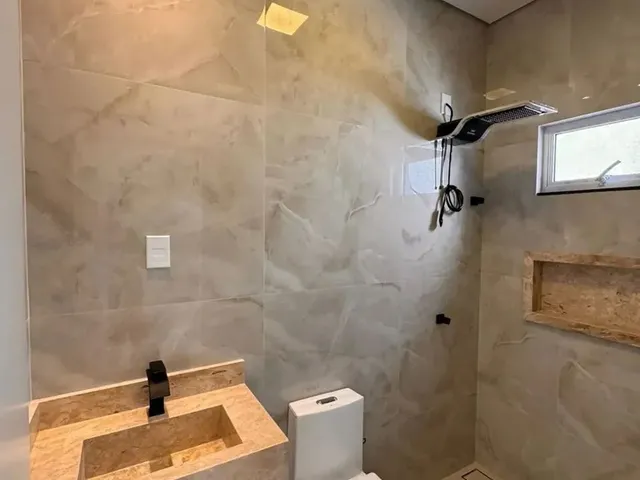 Imagem 10: Casa em Condomínio Exclusiva com 3 Suítes
