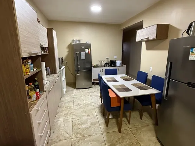 Imagem 14: Prédio Comercial e Residencial-Apartamento de 3 Quartos e 3 Lojas