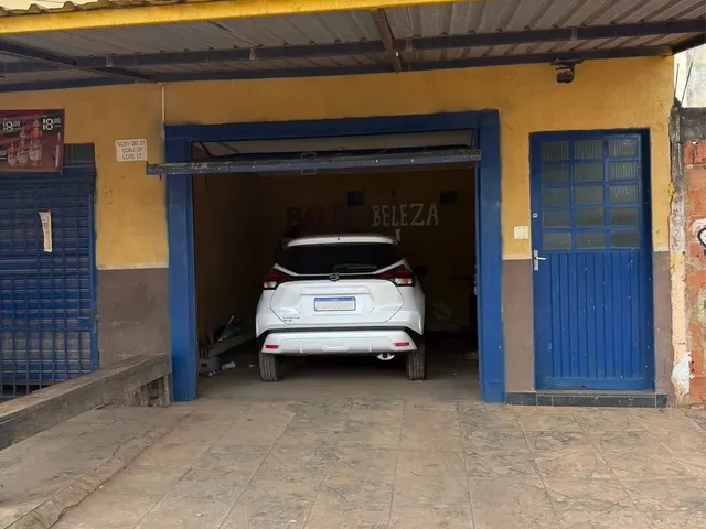 Imagem 16: Prédio Comercial e Residencial-Apartamento de 3 Quartos e 3 Lojas