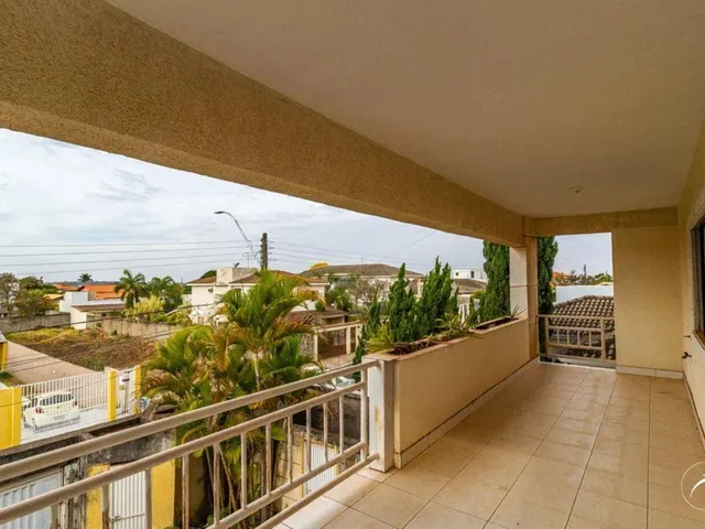 Imagem: Casa com 5 Suítes, Piscina e Ampla Área
