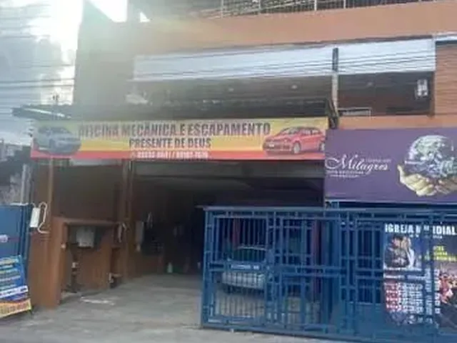 Imagem: Casa com 4 Dormitórios À Venda, 700 M²