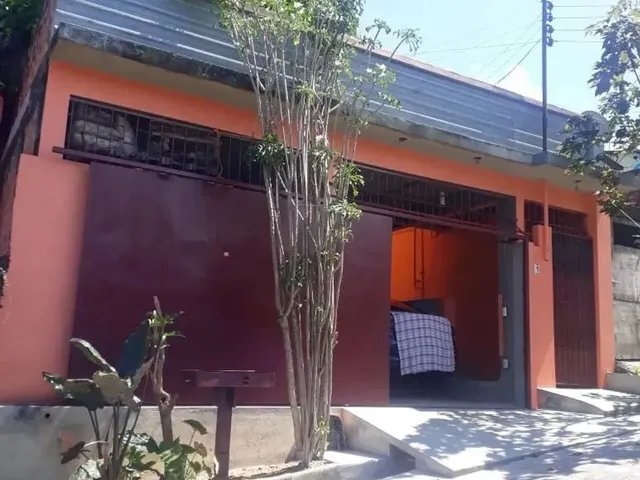 Imagem: Casa com 3 Dormitórios À Venda / 80 M²