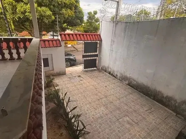 Imagem: Vendo Casa com 04 Qtos com Piscina - Dom