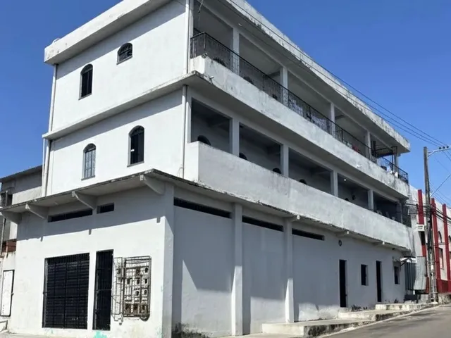 Imagem 1: Novo Aleixo- Prédio Comercial Multifamiliar
