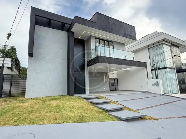 Imagem: Casa Duplex Disponível para Venda com 5