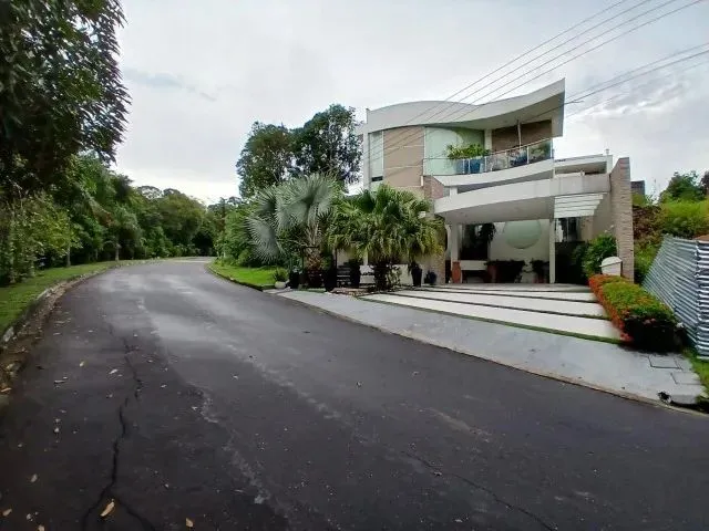Imagem: Uma Casa Duplex, 4 Quartos, Bairro Ponta