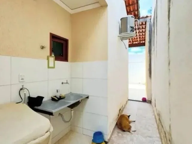 Imagem 4: Casa a Venda no Petrópolis,Próximo Ao Comando Geral. - Integração Imediata