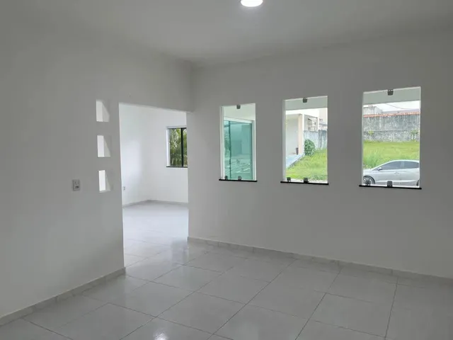 Imagem 4: Térrea para Venda com 176 Metros Quadrados com 3 Quartos em Colônia Terra Nova - Manaus