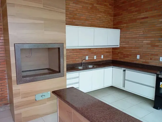 Imagem 2: Imóvel para Venda com 239 Metros Quadrados com 3 Quartos em Chapada - Manaus - Am