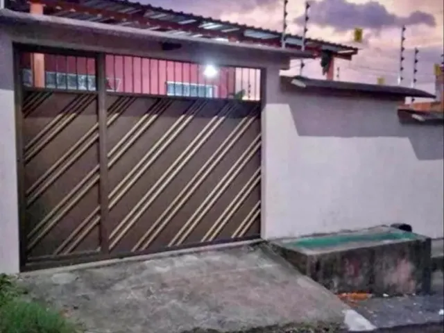 Imagem: Vende-Se Casa em Manaus, 2 Quartos, 1 Banheiro