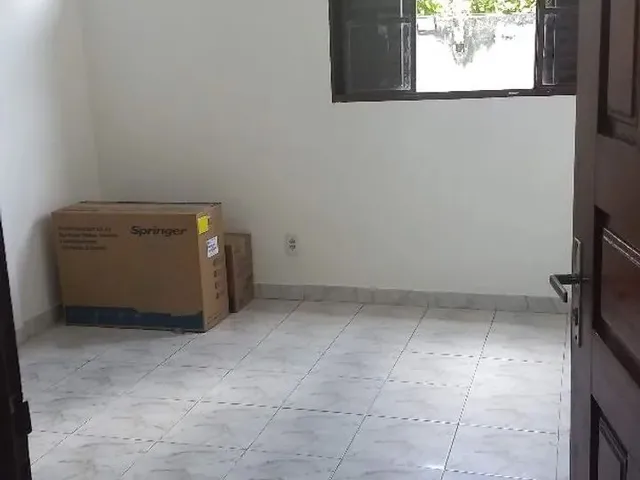 Imagem 3: Apartamento com Varanda, 2 Quartos, Dependência Completa, 1 Vaga Coberta na Escritura